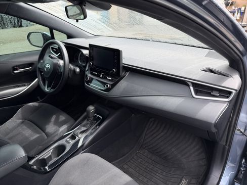 Used 2022 Toyota Corolla SE w/ SE Premium Package FWD image 16