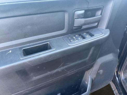 Used 2025 RAM 2500 Tradesman w/ Chrome Appearance Group image 18