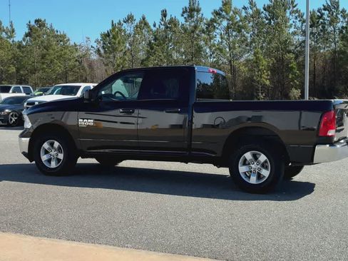 Used 2024 RAM 1500 Classic SLT image 6