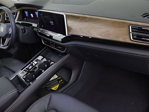 New 2026 Volkswagen Atlas SE image 19