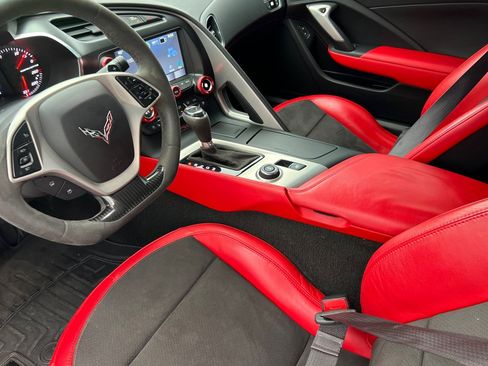 Used 2017 Chevrolet Corvette Stingray Coupe image 7