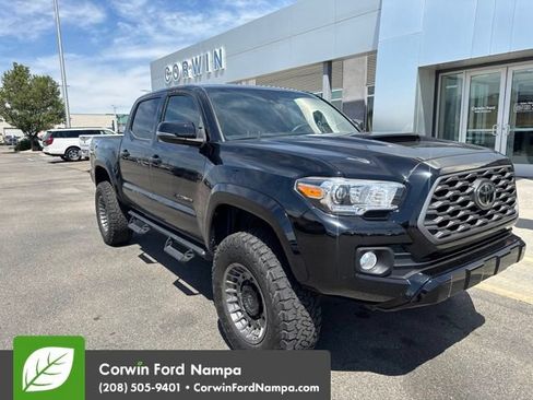 Used 2021 Toyota Tacoma TRD Sport w/ Technology Package AWD/4WD image 1