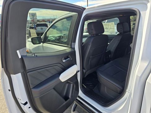 New 2026 GMC Canyon AT4X w/ LPO, Black Badging Package image 16