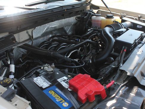 Used 2012 Ford F150 XLT w/ XTR Pkg image 50