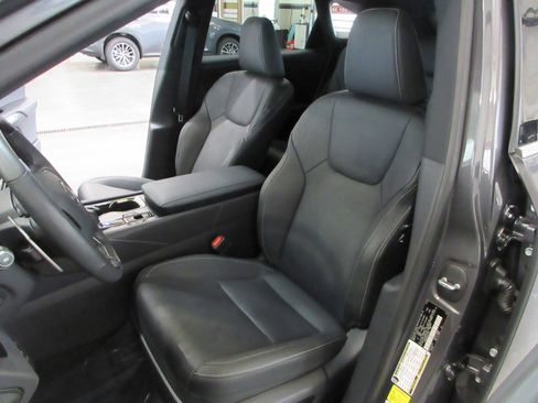Used 2025 Lexus RX 350 w/ Convenience Package image 26