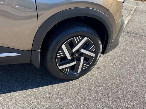 New 2026 Nissan Kicks SV w/ SV Premium Package image 27