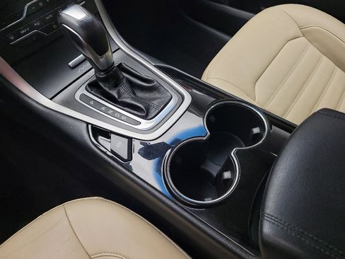 Used 2015 Ford Edge SEL w/ Equipment Group 201A image 26