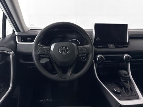 Certified 2025 Toyota RAV4 XLE AWD/4WD image 29