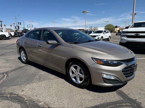 Used 2024 Chevrolet Malibu LS FWD image 3