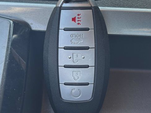 Used 2025 Nissan Altima 2.5 SV FWD image 19