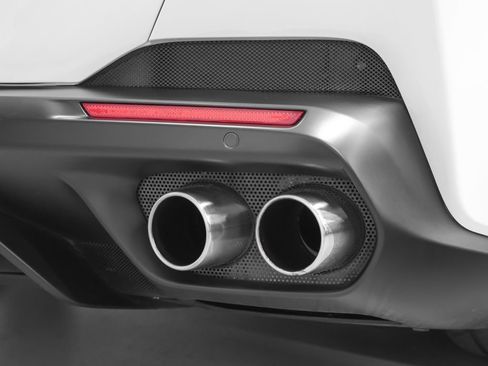 Certified 2019 Ferrari Portofino RWD image 38