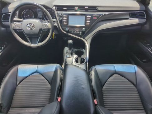 Used 2019 Toyota Camry SE FWD image 19