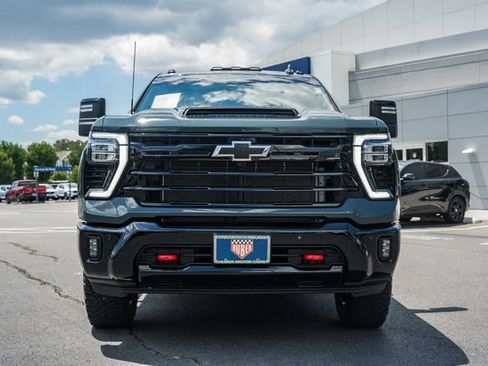 Used 2025 Chevrolet Silverado 2500 LTZ w/ LTZ Plus Package AWD/4WD image 2