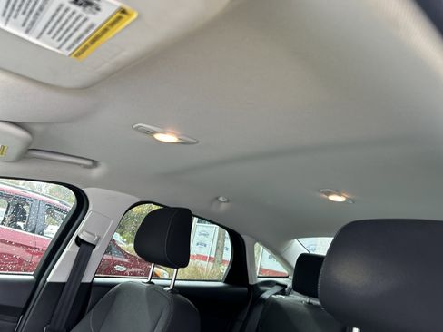 Used 2018 Ford Focus SE image 14