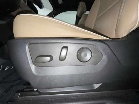 Used 2021 Chevrolet Tahoe Premier AWD/4WD image 14