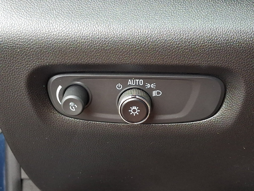 Used 2023 Chevrolet Traverse LS w/ Safety Package AWD/4WD image 24