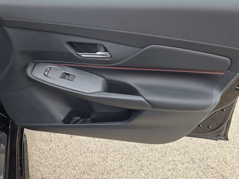 New 2026 Nissan Sentra SR w/ Floor Mat Package FWD image 5