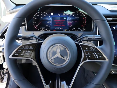 New 2026 Mercedes-Benz E 350 4MATIC Sedan image 32