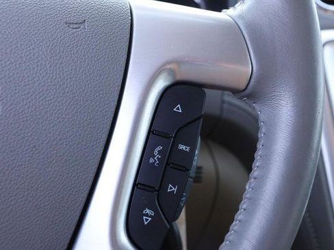 Used 2015 GMC Acadia SLT image 13