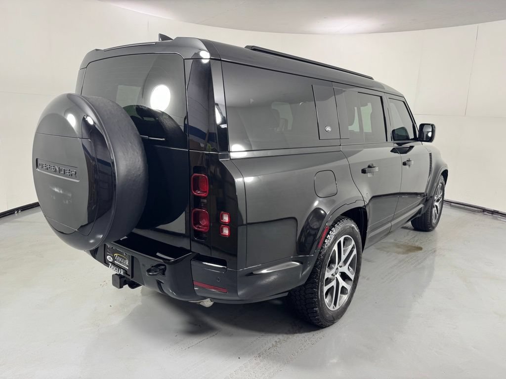 Used 2024 Land Rover Defender 130 X-Dynamic SE AWD/4WD image 6
