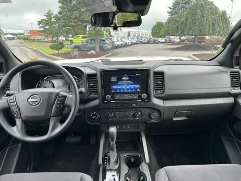 Certified 2023 Nissan Frontier SV w/ Midnight Edition Package AWD/4WD image 15