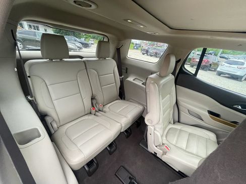 Used 2017 GMC Acadia Denali w/ Technology Package AWD/4WD image 32