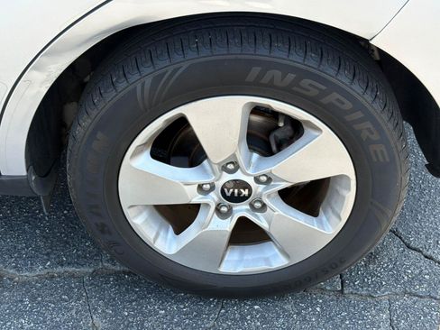 Used 2018 Kia Soul w/ Option Group 020 FWD image 13