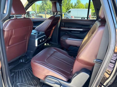 Used 2024 Ford Expedition Max Limited RWD image 5