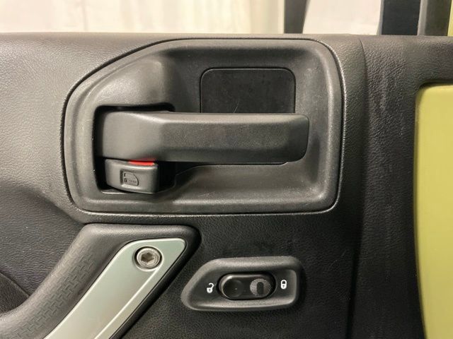 Used 2013 Jeep Wrangler Sahara w/ Connectivity Group AWD/4WD image 14