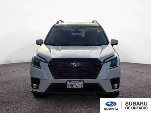 Used 2024 Subaru Forester Premium AWD/4WD image 2