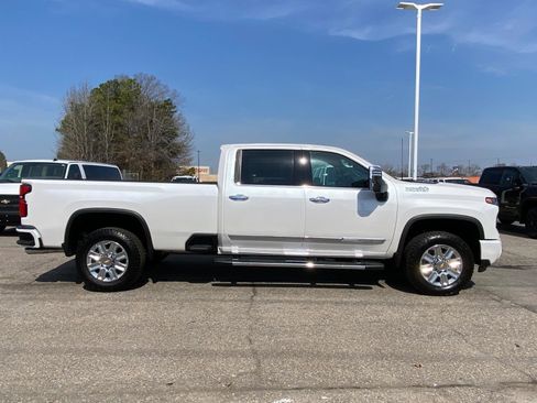 New 2025 Chevrolet Silverado 2500 High Country w/ Technology Package AWD/4WD image 2