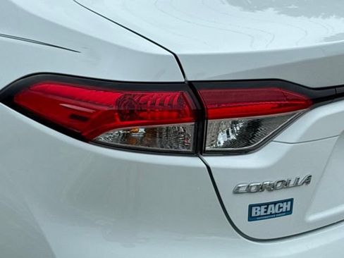 Used 2026 Toyota Corolla LE FWD image 13