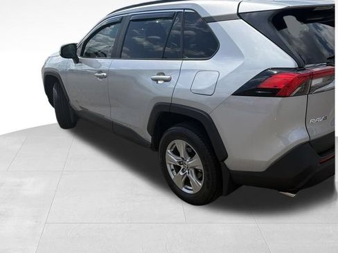 Used 2022 Toyota RAV4 XLE w/ Convenience Package FWD image 9