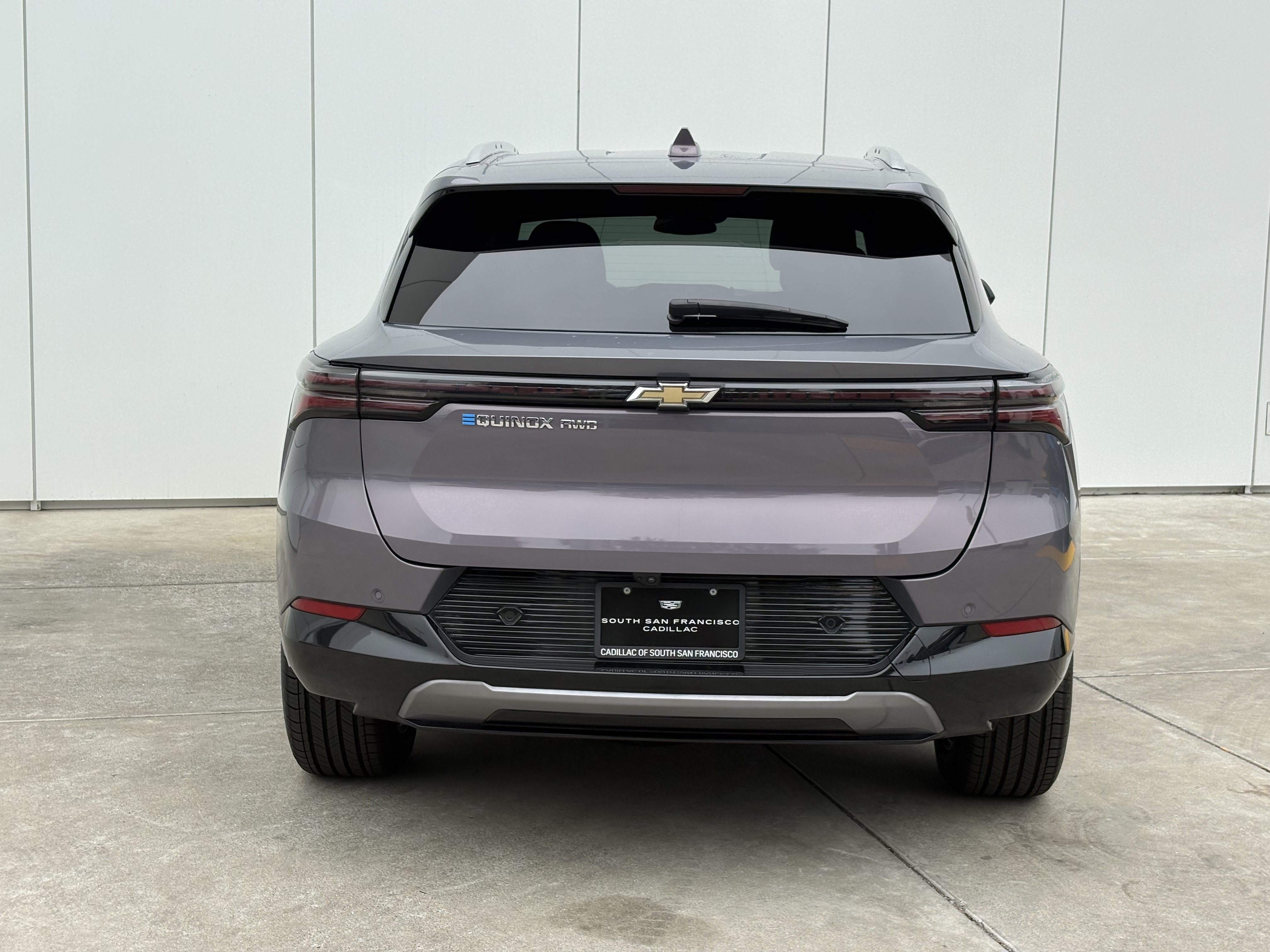 Used 2024 Chevrolet Equinox EV LT AWD/4WD image 8