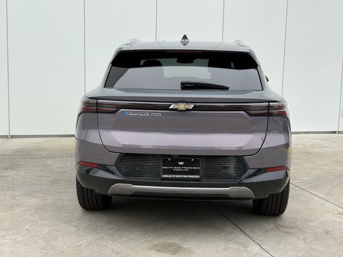 Used 2024 Chevrolet Equinox EV LT AWD/4WD image 8