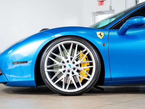 Used 2019 Ferrari 488 GTB image 9