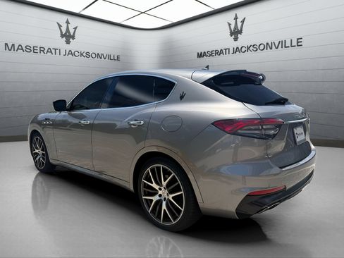 Used 2022 Maserati Levante Modena AWD/4WD image 16