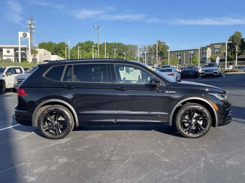Certified 2024 Volkswagen Tiguan SE R-Line image 8