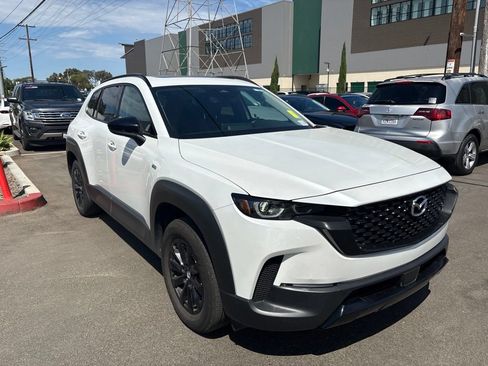 Used 2025 MAZDA CX-50 AWD 2.5 Hybrid w/ Premium Pkg image 5