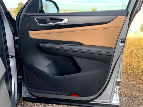 Used 2024 Volkswagen Atlas Cross Sport SEL R-Line image 27