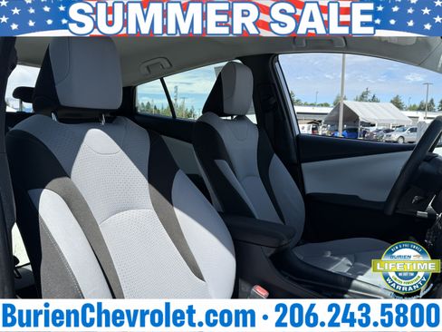 Used 2019 Toyota Prius LE AWD/4WD image 20