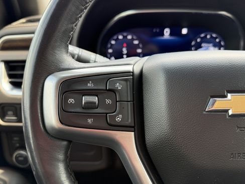 Used 2023 Chevrolet Tahoe Premier AWD/4WD image 17