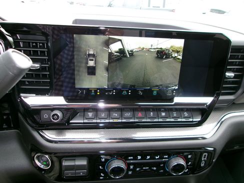 New 2026 Chevrolet Silverado 2500 ZR2 image 23