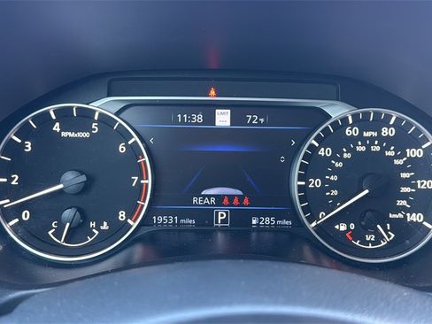 Used 2023 Nissan Altima 2.5 SV w/ SV Premium Package image 21