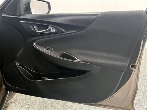 Used 2022 Chevrolet Malibu LS FWD image 34