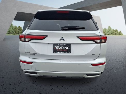 Used 2024 Mitsubishi Outlander SE image 6