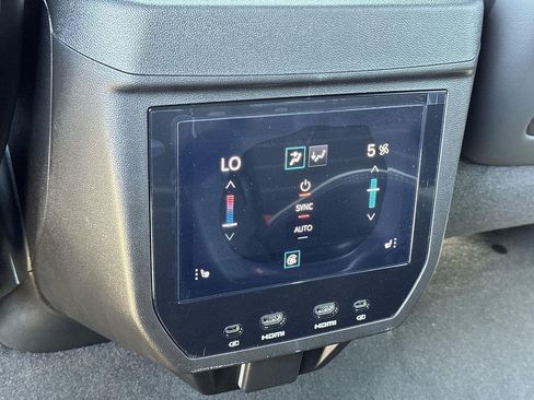 New 2026 GMC Yukon XL Denali Ultimate AWD/4WD image 27
