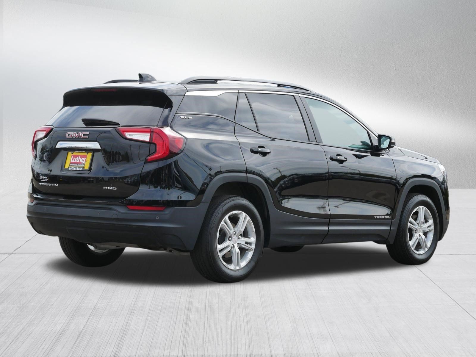 Used 2023 GMC Terrain SLE w/ Driver Convenience Package AWD/4WD image 7