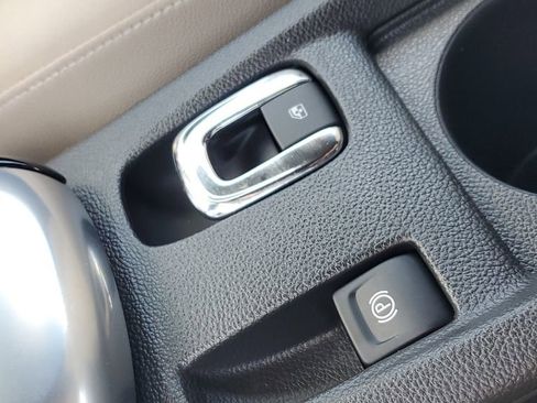 Used 2018 Buick Cascada Premium FWD image 29