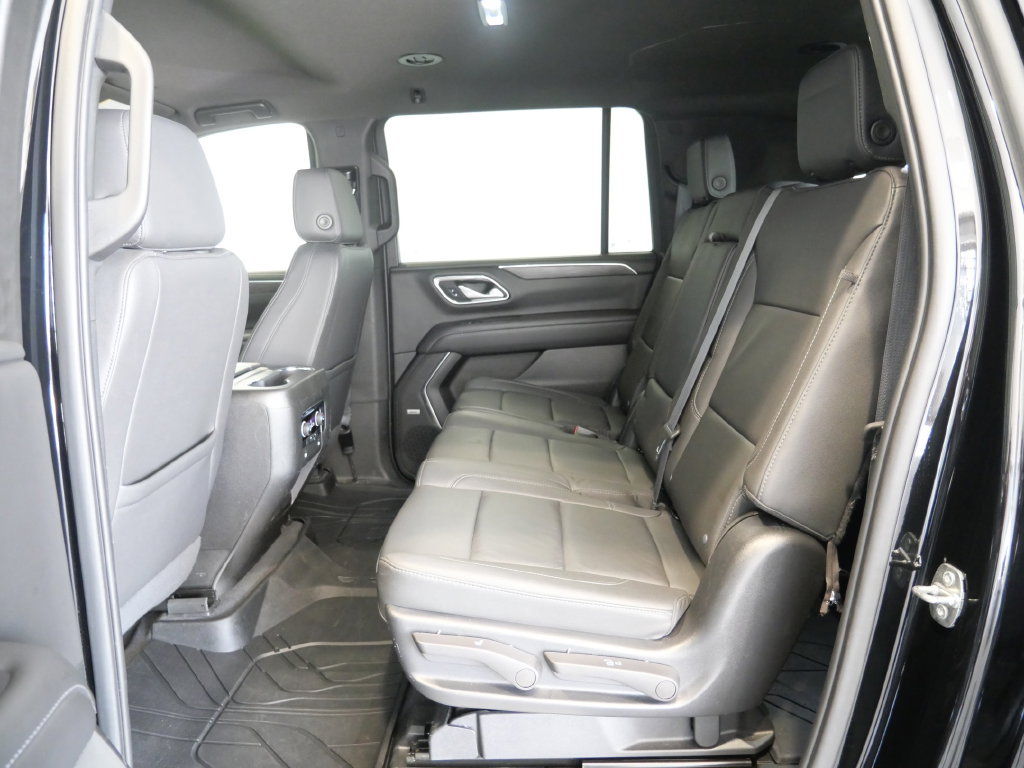 Used 2022 Chevrolet Suburban Z71 AWD/4WD image 25
